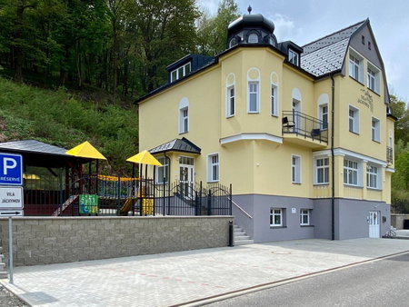 Vila Jáchymov, Ostrov, Czechia