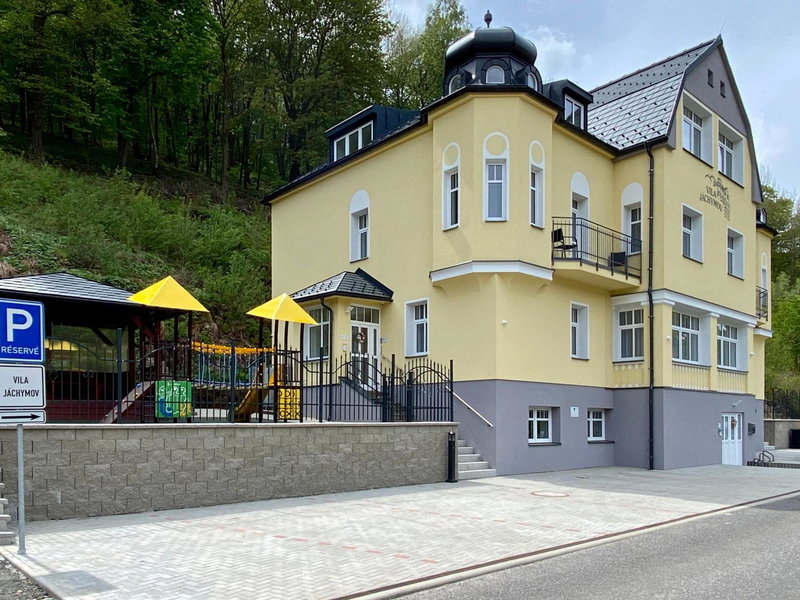 Vila Jáchymov, Ostrov, Czechia