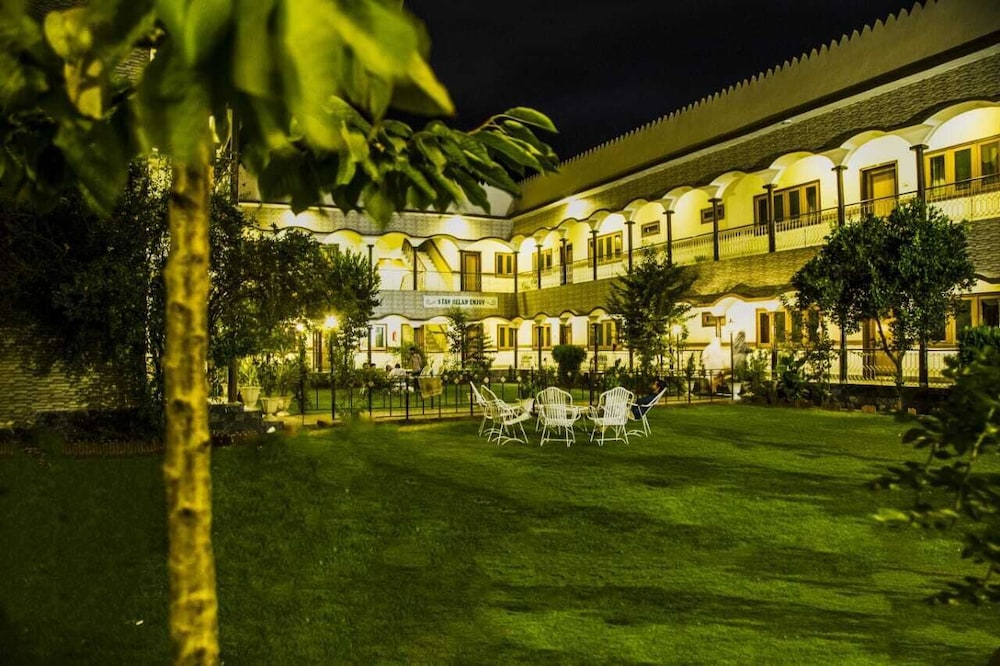 Hotel · Park Hotel Gilgit, Gilgit