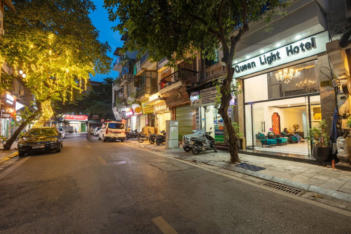 Hotel · Queen Light Hotel - Ha Noi Old Quater, Hanoi