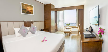 Cat Ba Paradise Hotel - Sky Bar & Massage, Cat Ba, Việt Nam