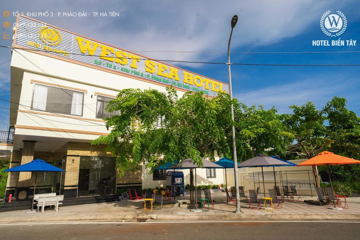 Hotel · Khách Sạn Biển Tây, Ha Tien