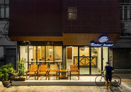 Timber Hostel, มักกะสัน, ประเทศไทย