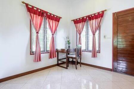 Hotel · Palm Village, Ban Chalong