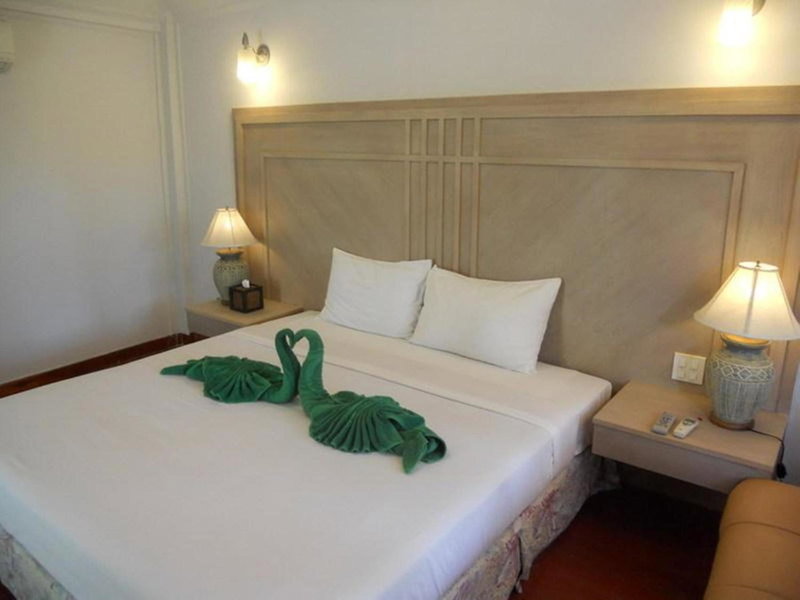 Nakara Long Beach Resort - SHA Extra Plus, Ko Lanta, ประเทศไทย