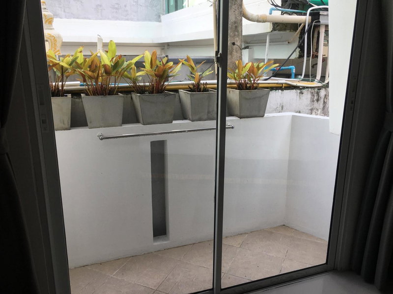 The Front Hotel and Apartments, คาทุ, ประเทศไทย