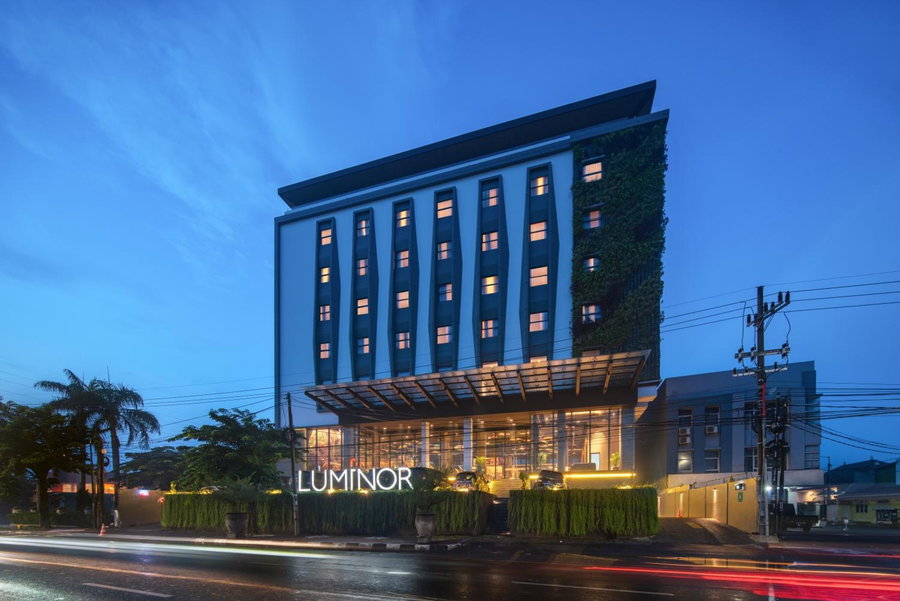 Luminor Hotel Airport Sidoarjo By WH , Best Choice and Strategic Location with a Rooftop area in Town, Sidoarjo, Indonesia