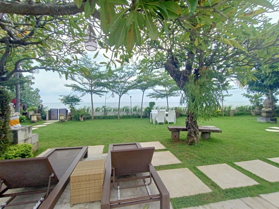 Frangipani Beach Hotel, Banjar, Indonesia