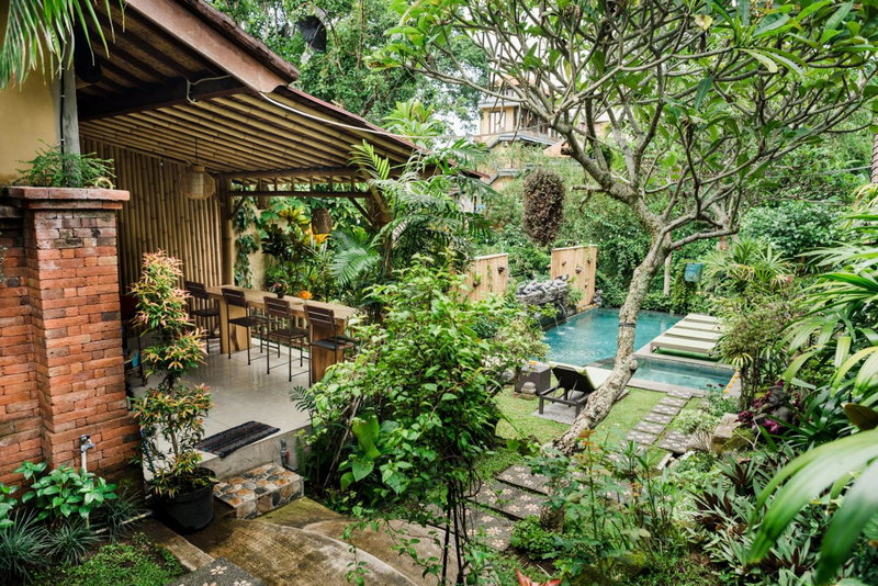 Desak Putu Putra Hidden, Ubud, Indonesia