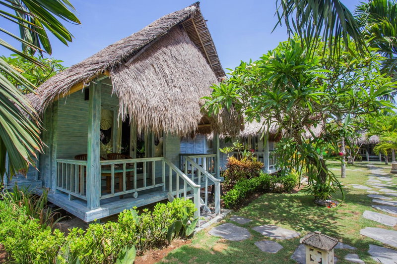 TS Hut Lembongan, 클룽클룽, 인도네시아 공화국