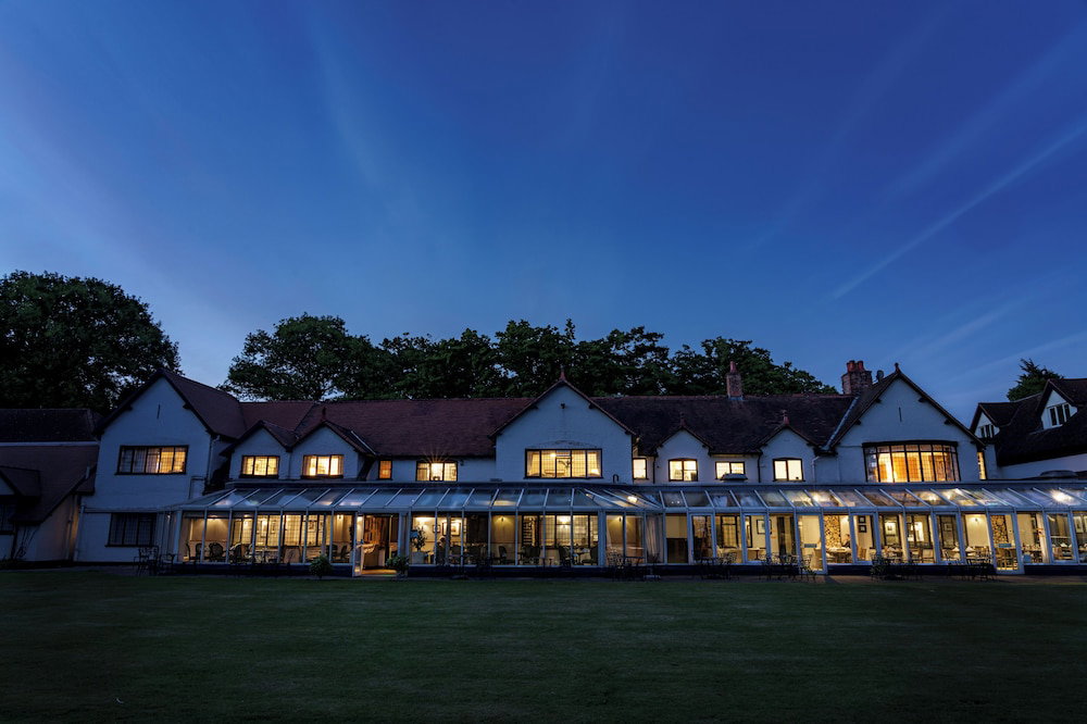 Macdonald Craxton Wood Hotel & Spa, Chester, Великобритания
