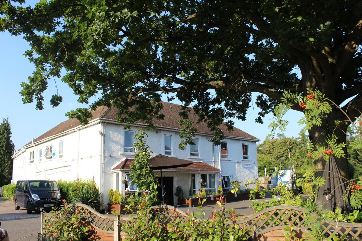 Отель · The Gatwick White House Hotel, Horley