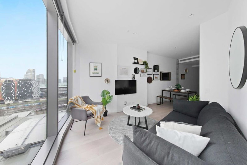 A Cozy Apt Right Next to Southern Cross Station, Docklands, Australia