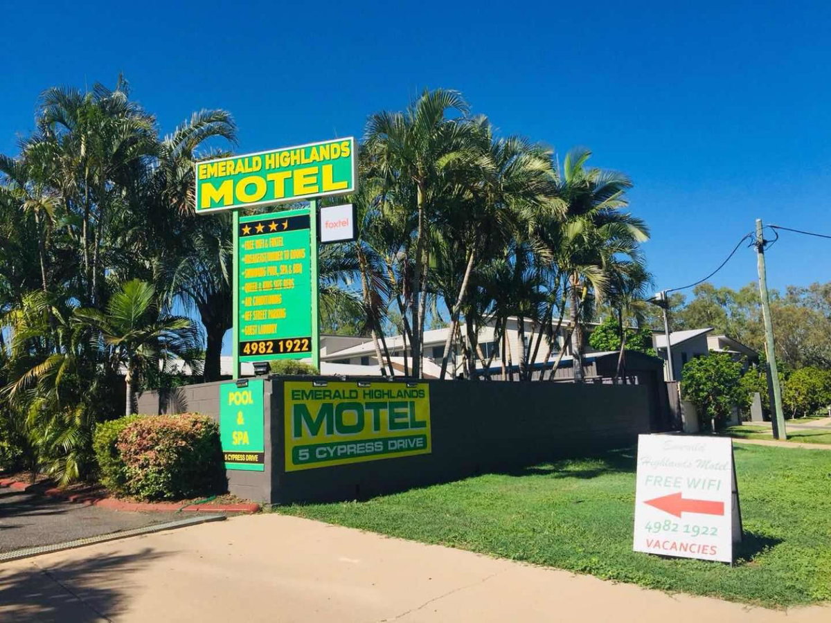 Emerald Highlands Motel, Australie