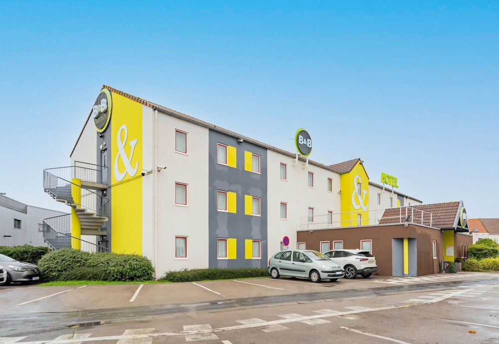 Hotel · B&B HOTEL Calais Centre Saint-Pierre, Calais