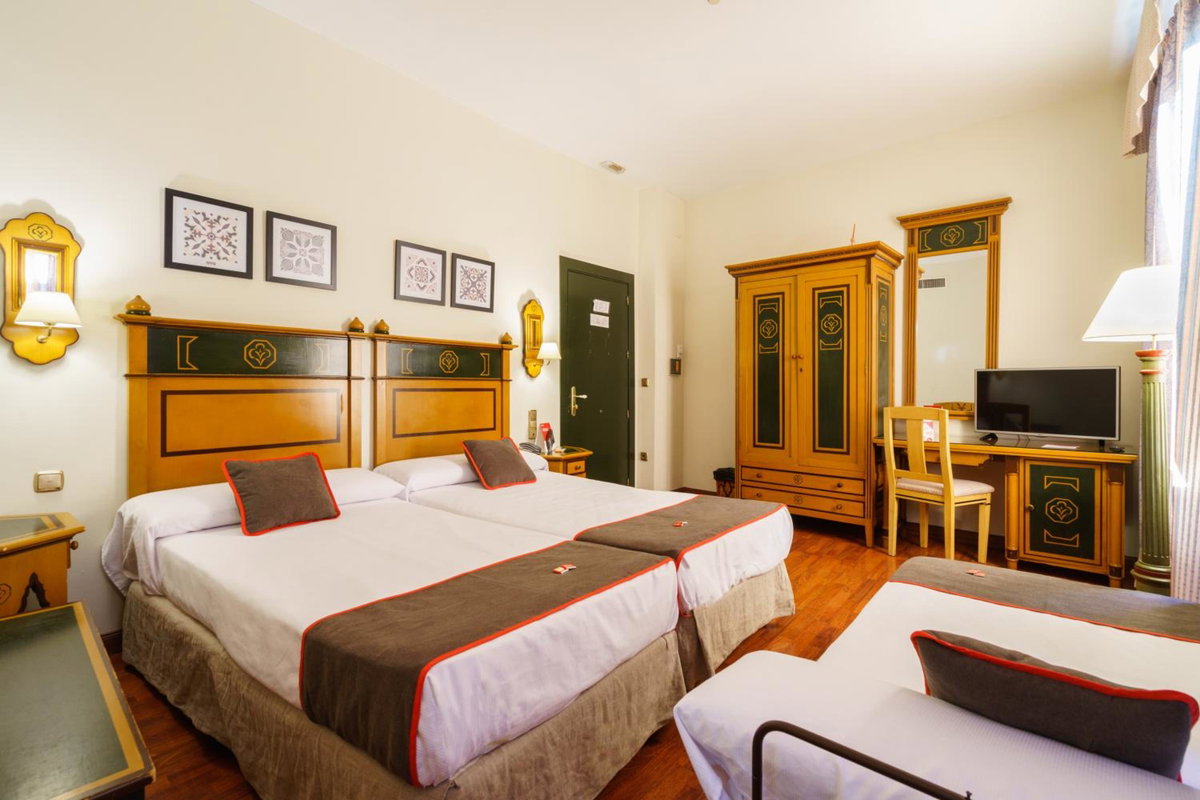 Hotel Plaza Nueva, Spain