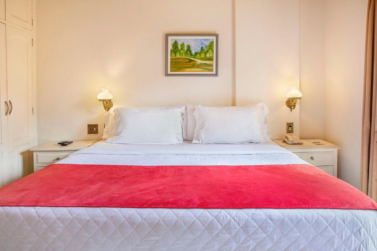Hotel Estoril, Brazil