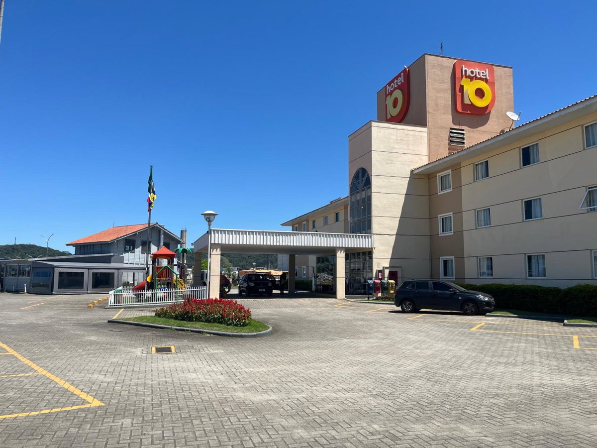 Hotel 10 Itajai/Navegantes, Brésil