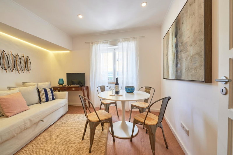 Belém Light Filled Apartment, By TimeCooler, Alges, Portugal
