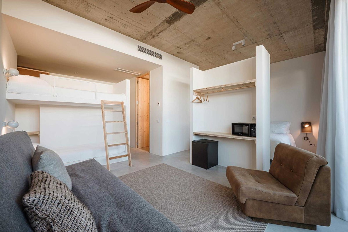Hotel · B.Hostel, Setubal