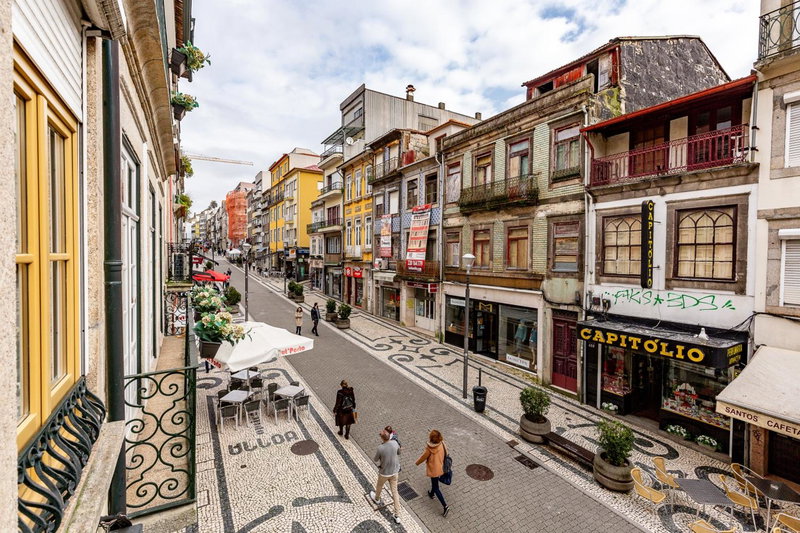 YOUROPO - Capela, Porto, Portugal