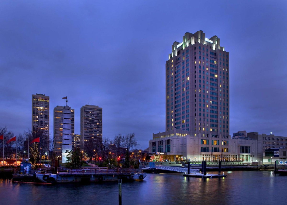 Hotel · Hilton Philadelphia at Penn's Landing, Center City