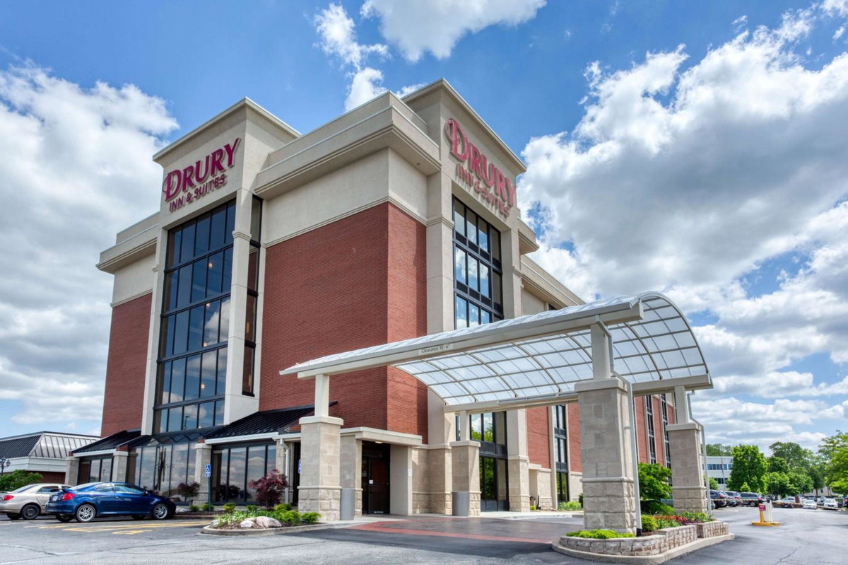 Hôtel · Drury Inn & Suites St. Louis Airport, Hazelwood