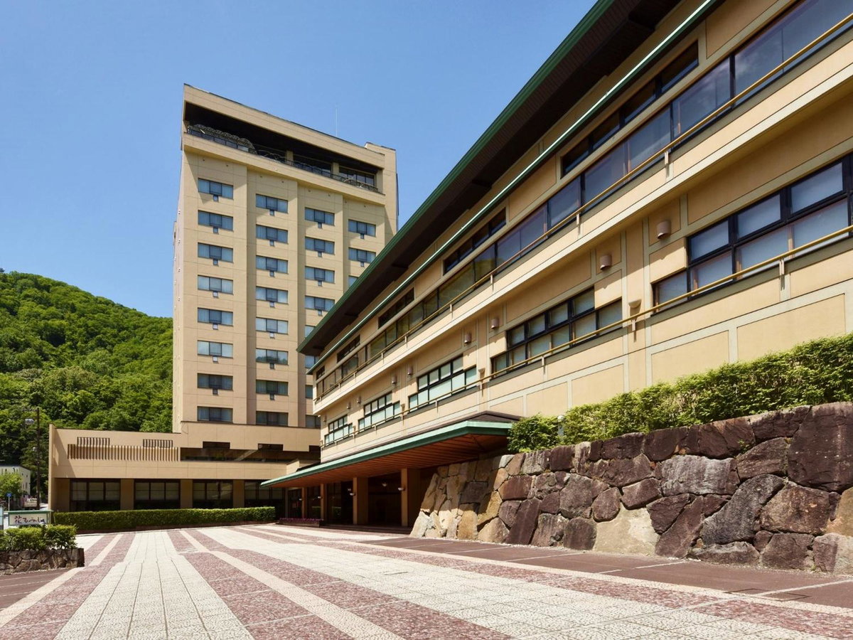 HanaMOMIJI, Japan