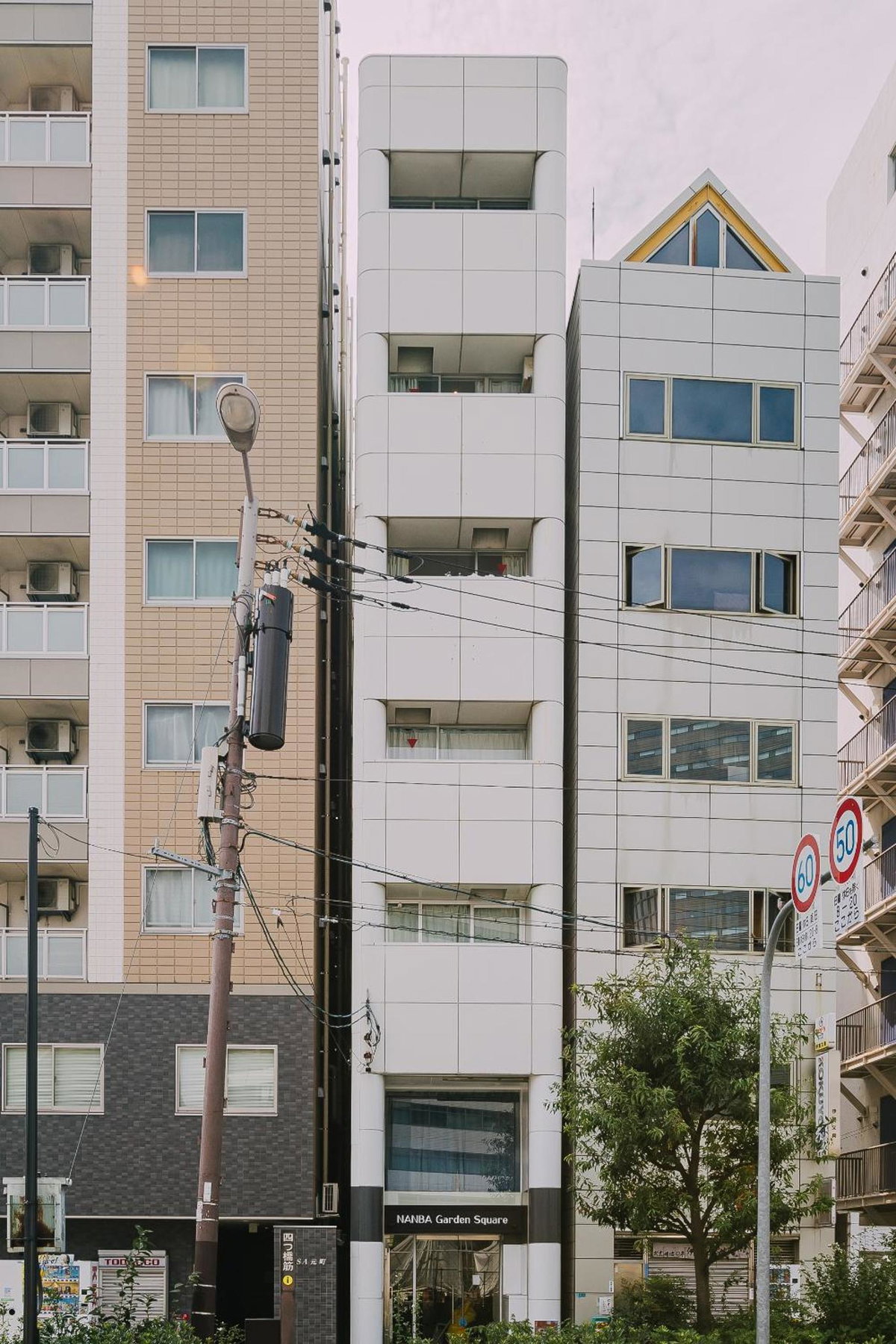 Hôtel · Namba Garden Square Apartment, Osaka