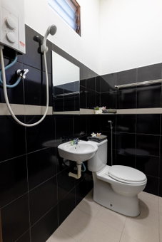 Cenang Rooms With Pool by Virgo Star Resort, Pantai Cenang, Malaysia