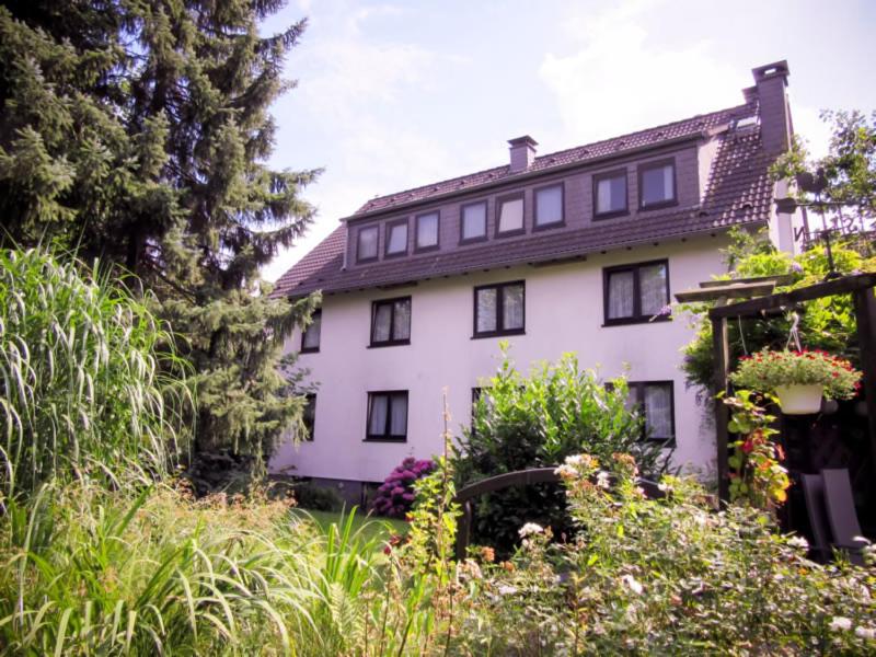 Hotel · Hotel Zur Flora, Heiligenhaus