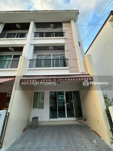 Baan Klang Muang Sathorn - Taksin2, Bangkok, Thailand