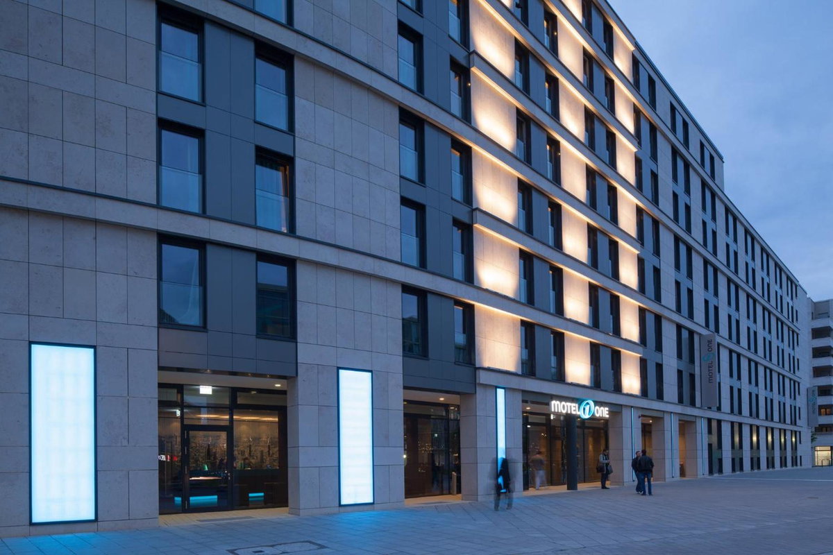 Отель · Motel One Frankfurt-Messe, Gallus