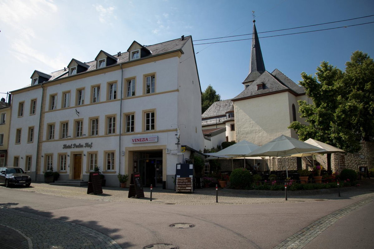 Отель · Hotel Perler Hof, Merzig