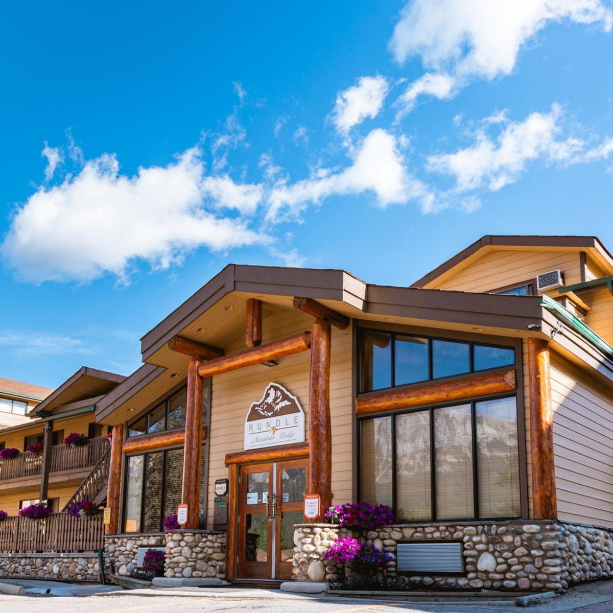 Rundle Mountain Lodge, Kanada