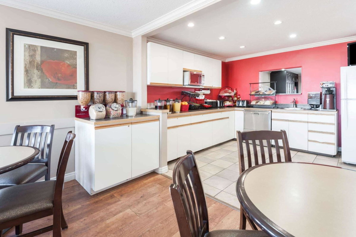 Ramada by Wyndham Sherwood Park, Canada