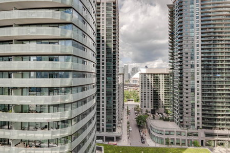 StayToronto - The York Suites, Waterfront Communities-The Island, Канада