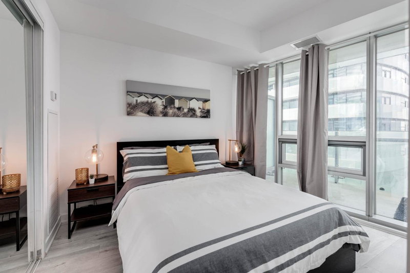StayToronto - The York Suites, Waterfront Communities-The Island, Канада