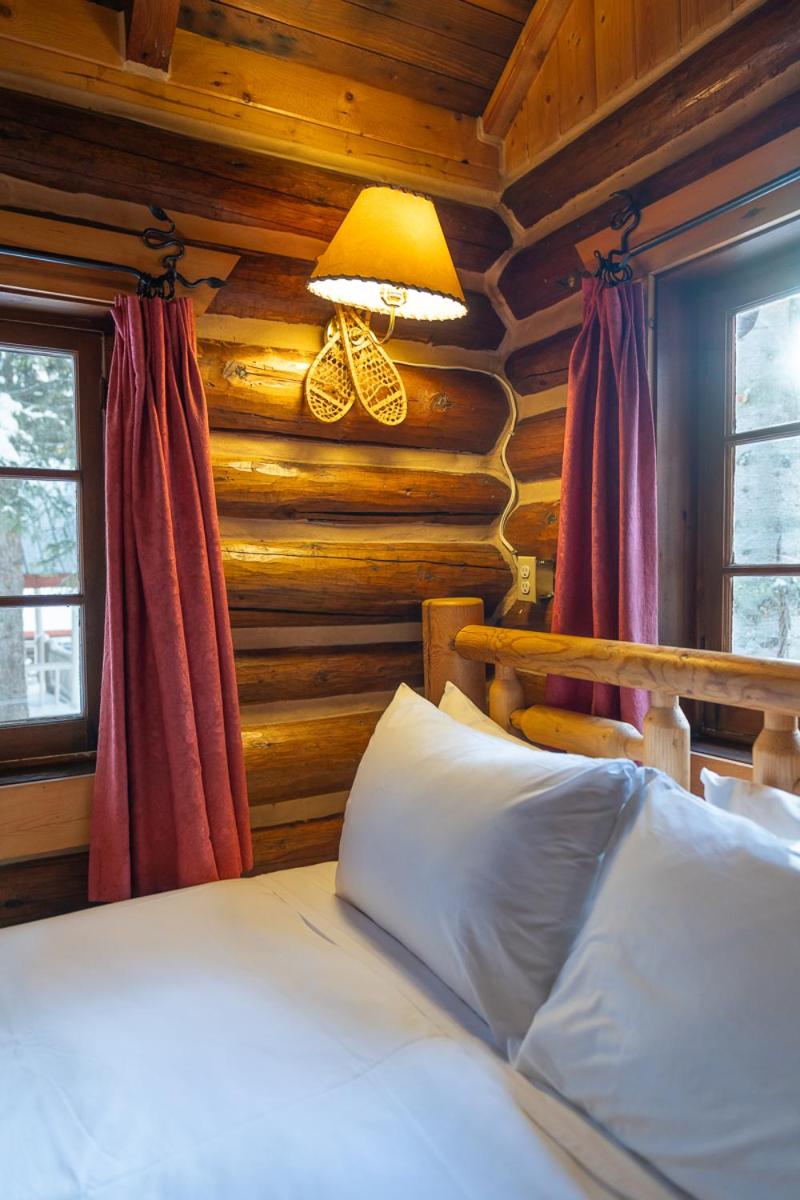 Storm Mountain Lodge & Cabins, Canadá