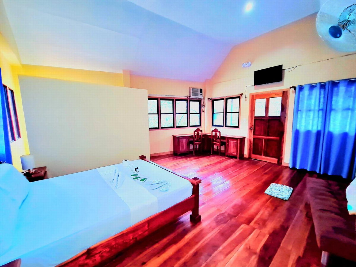 La-Familia Guest House, Philippines