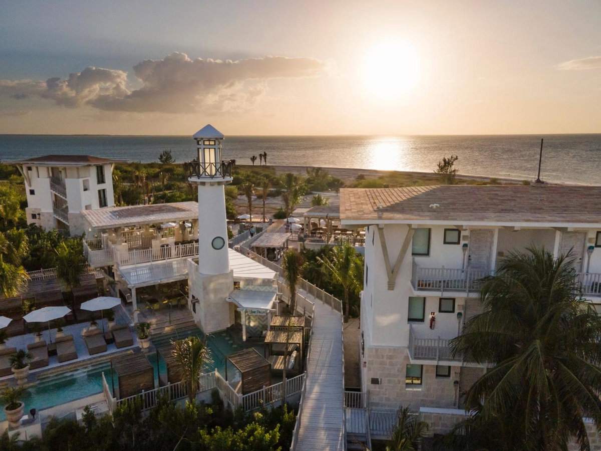 Delek Holbox, Mexico