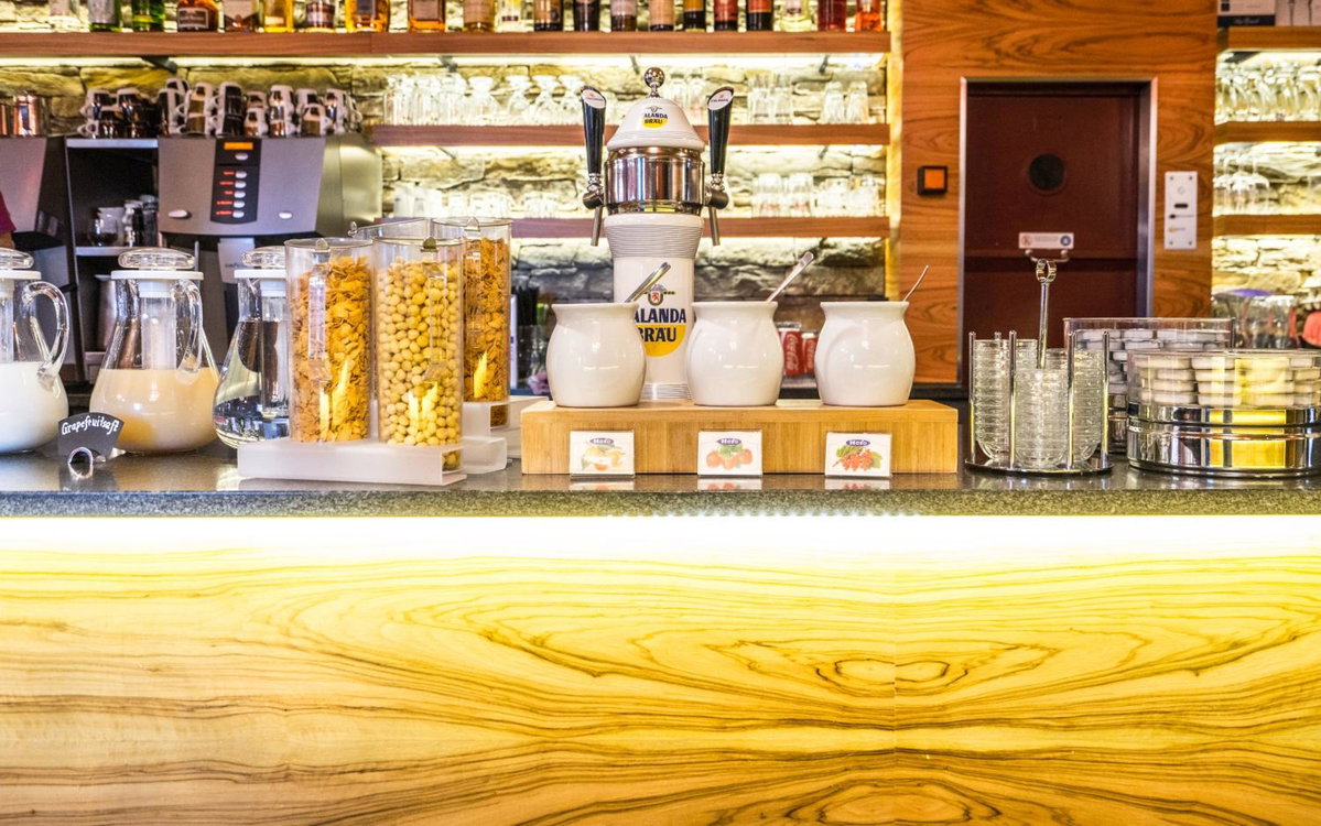 Hotel Ochsen 2 by Mountain Hotels, Switzerland