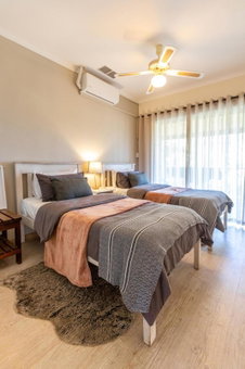 Feather Nest Guest House, Oudtshoorn, South Africa