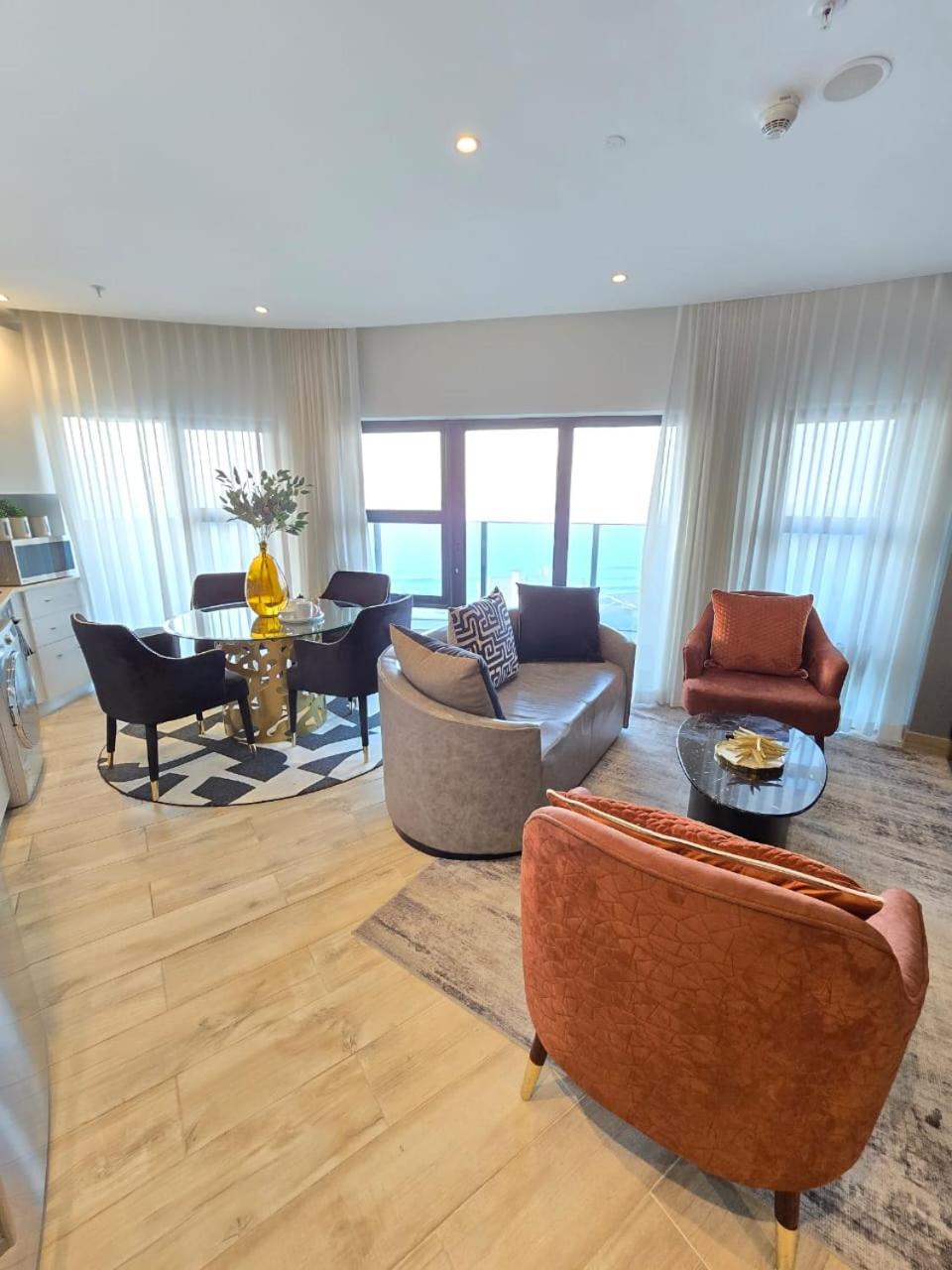Oceans Apartments Balcony Suites in the Radisson Blu Hotel Building Tower,Durban,Umhlanga, South Africa