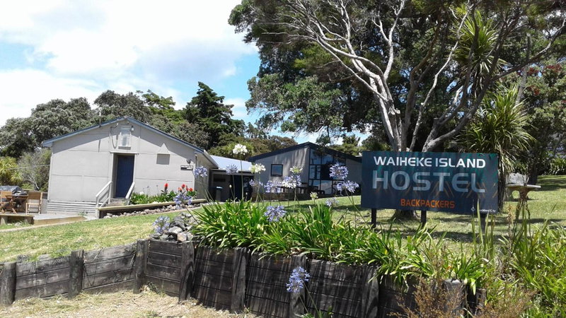 Waiheke Backpackers Hostel, Onetangi, New Zealand