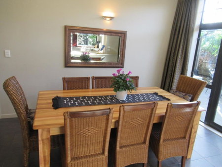 Palm Paradise with Spa, Tauranga, New Zealand