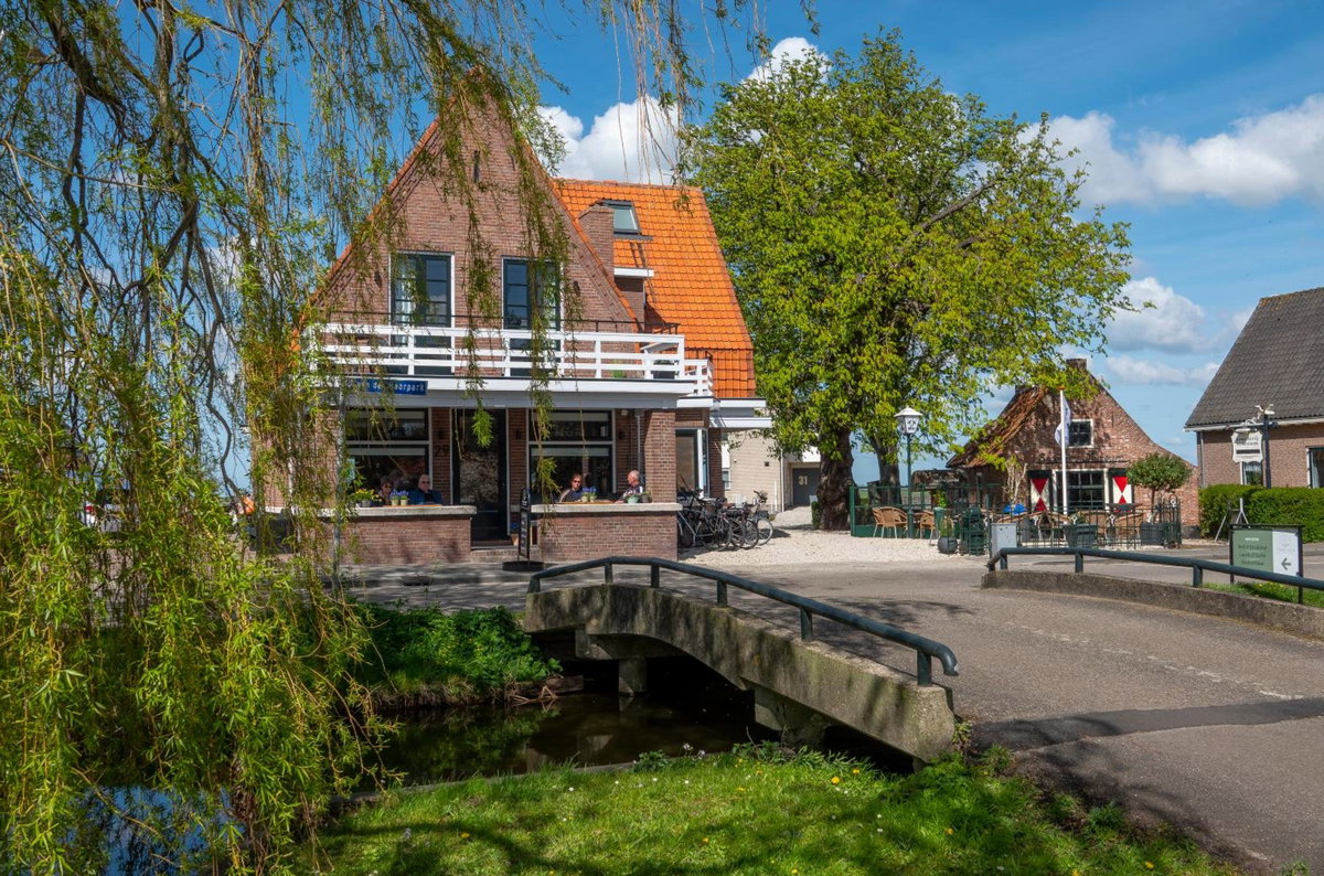 Hotel · The Lake Inn, Bodegraven