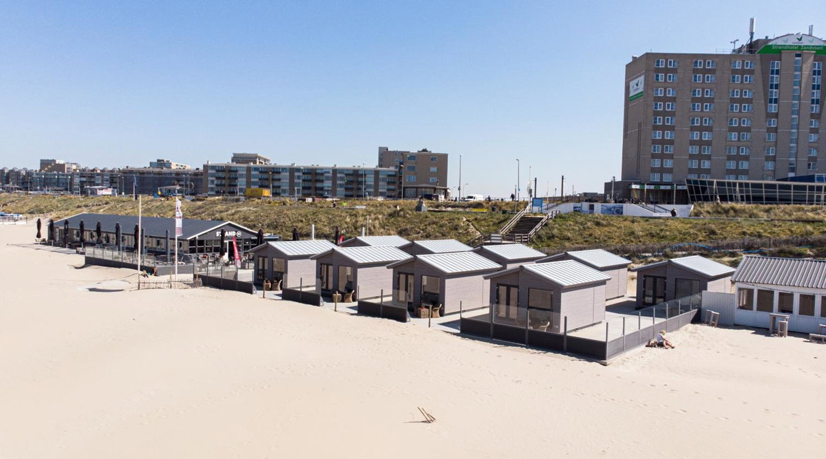 Hotel · STRAND 21 hotelchalets, Zandvoort