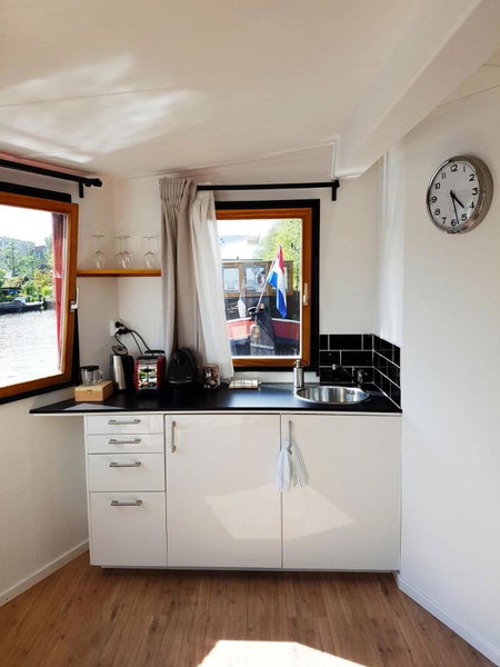 Houseboat Concordia B&B, Amsterdam, Países Bajos