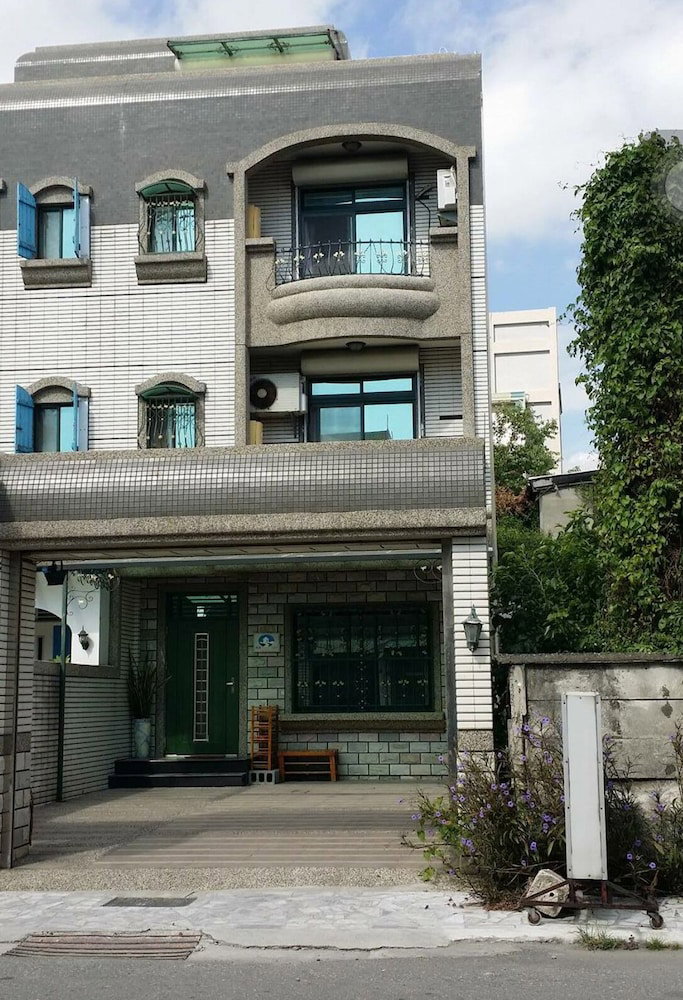 Hotel · White Pinwheel, Hualien City